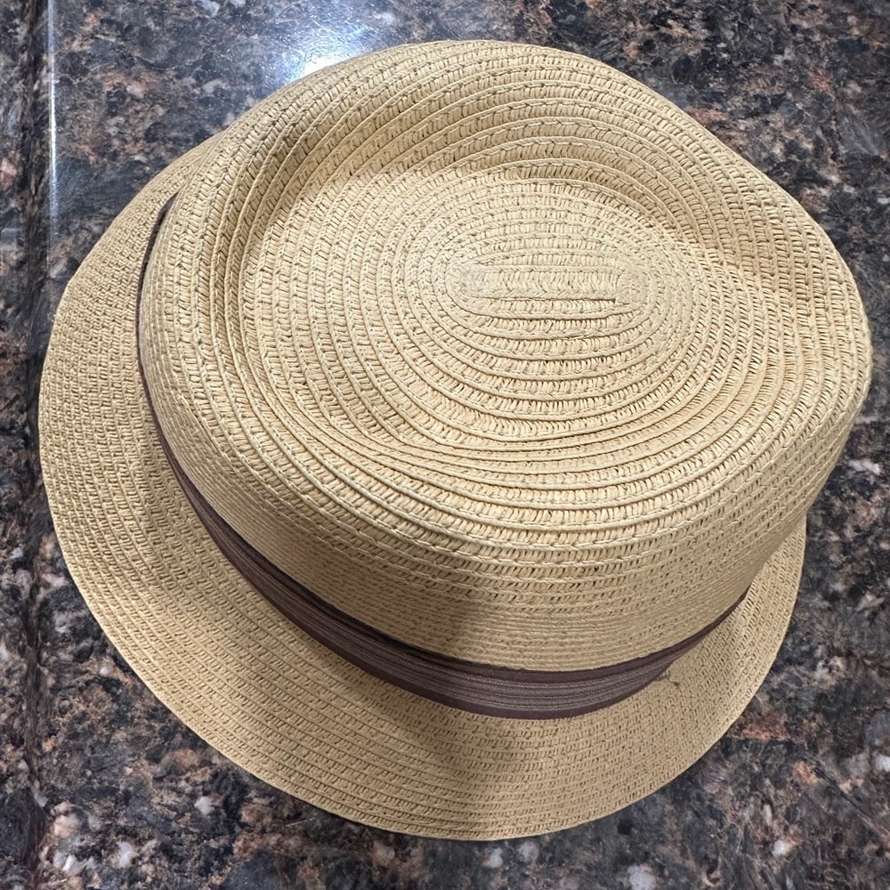 Stylish Tan Straw Hat with Brown Band